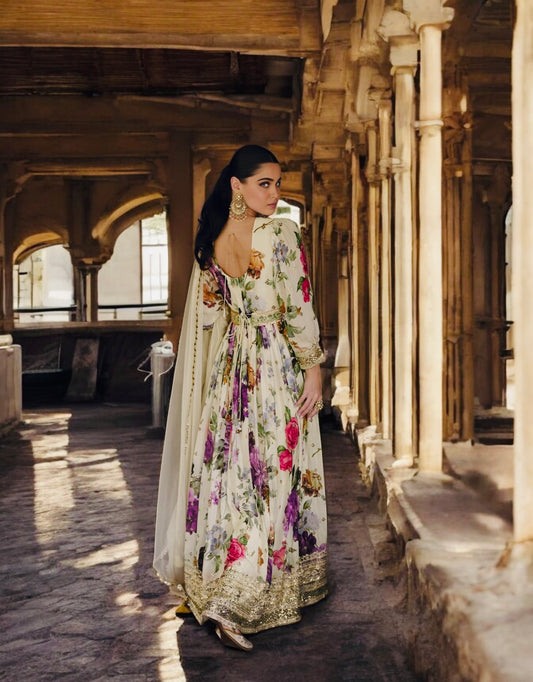 Floral Ethnic Dress for Special Occasions | Stylish Saree Collection